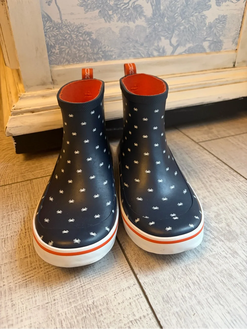 Grundéns Kids Fishing/Rain Boots – Navy Crab Print – Size 3